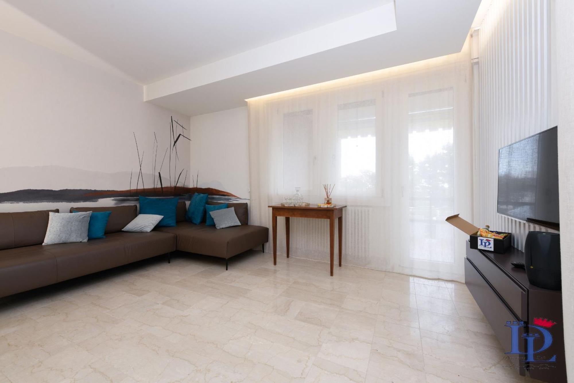 Desenzanoloft Official Partner Marriott Homes & Villas - Imperium Desenzano del Garda Buitenkant foto